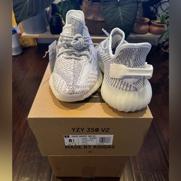 Yeezy 350 boost v2 in white - Picture 4 of 8